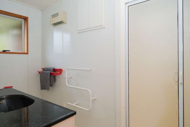 9b Unsworth Street Green Island_12