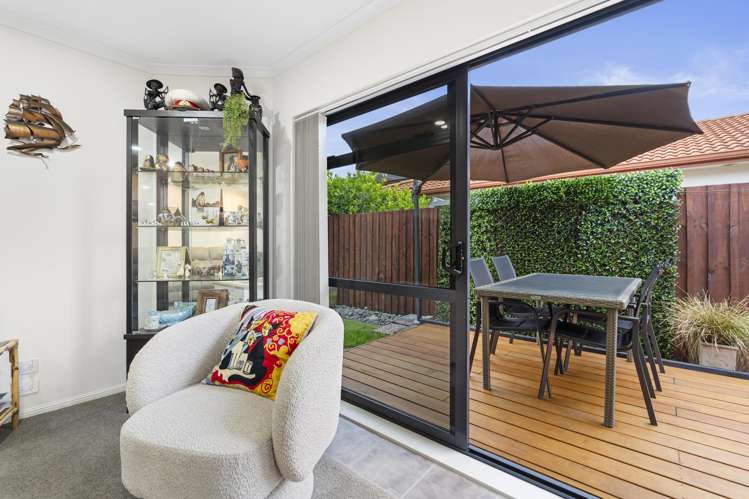 44 Chesterfield Way Orewa_11