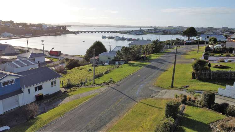 11 George Street Riverton_1