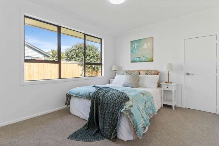 24a Roberts Road Te Atatu South_9