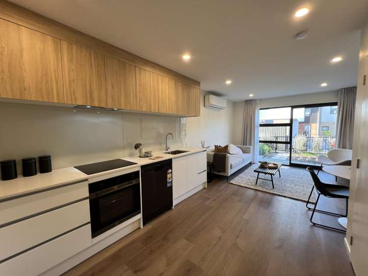 341 Glengarry Road Glen Eden_1