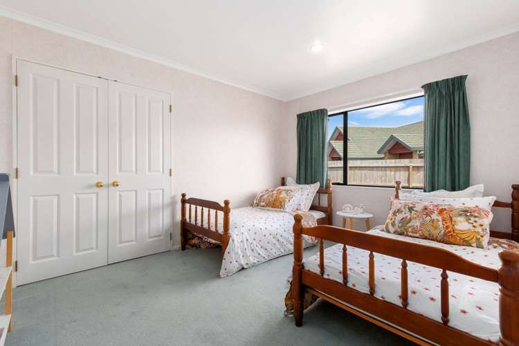 7 Trossach Place Wattle Downs_12