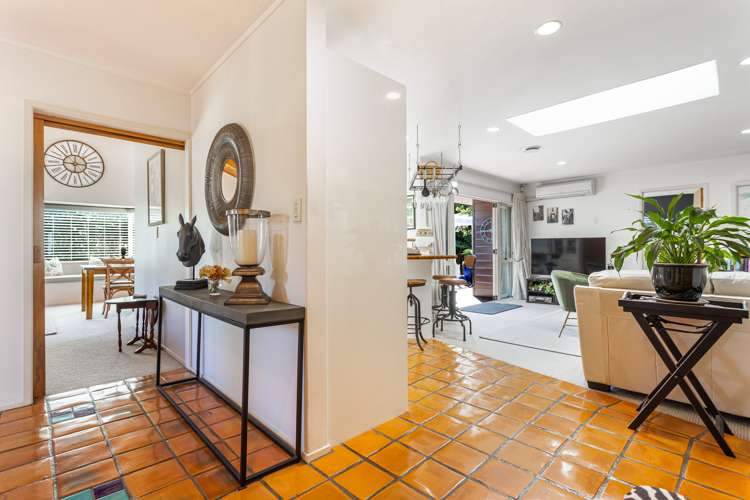 23 Woodfern Crescent Titirangi_6