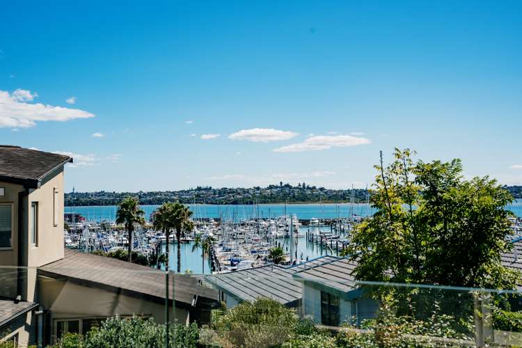 2/89 Takutai Avenue Half Moon Bay_14