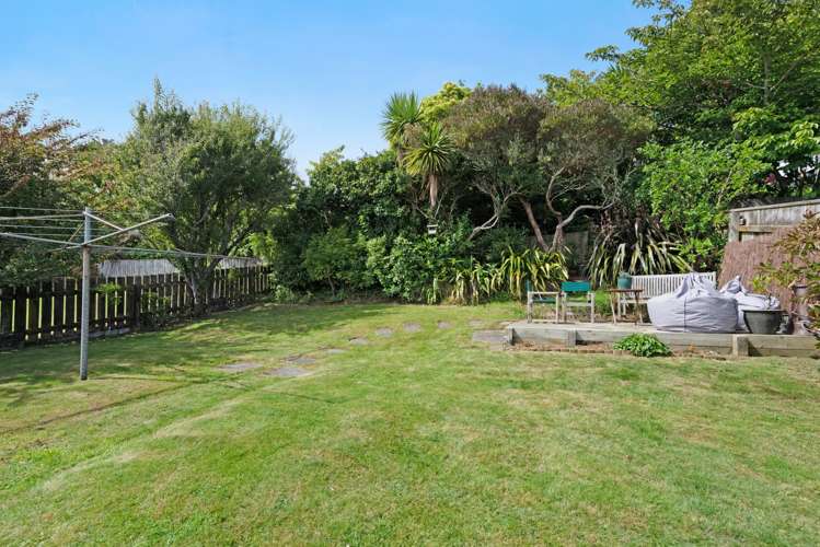 11 Firth Terrace Karori_24