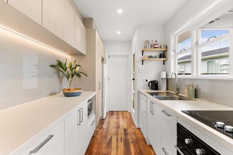 10 Loasby Crescent_4