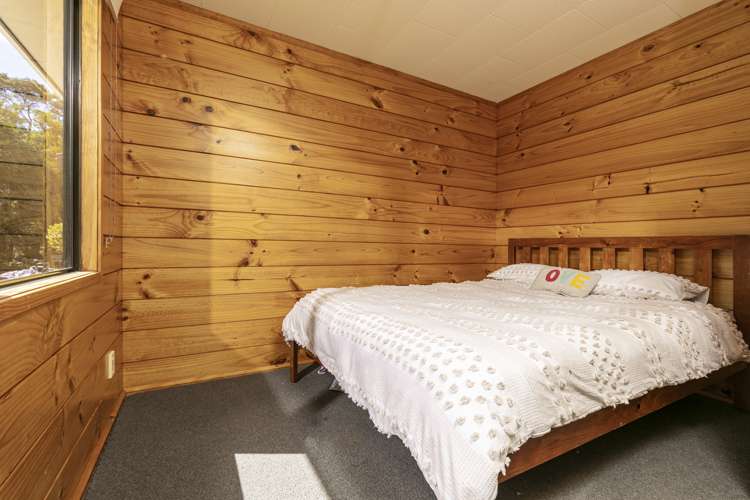 1074 Peak Road Helensville_11