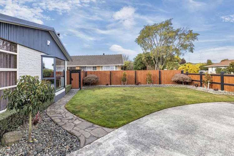 8 Springmead Place Hornby_26