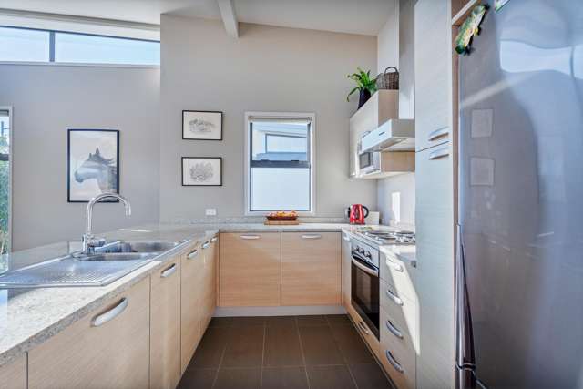 40/73 South Highway - Sovereign Pier Whitianga_4