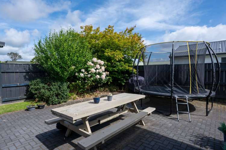 9 Holland Street Glenholme_15