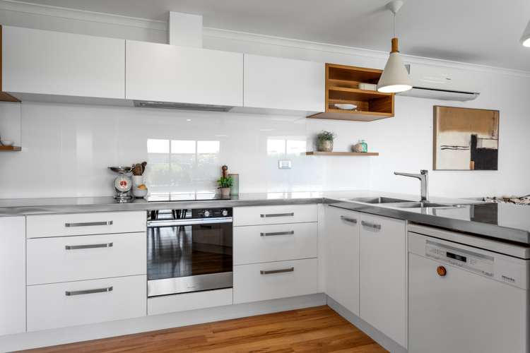 15 Dawn Parade Coastlands_1