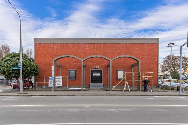 Christchurch building strikes right note