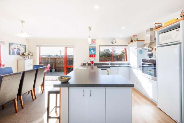 12 Robbie Street Foxton Beach_3