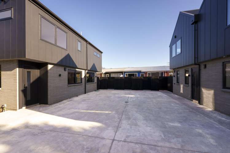 2/12 Newbridge Place Ilam_13