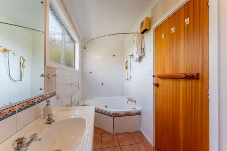 134 Cliffs Road Claremont_12