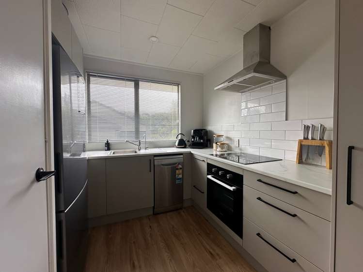 A/6 Langton Road Stanmore Bay_2