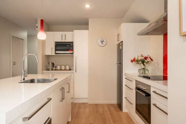 23 Famille Close Yaldhurst_4