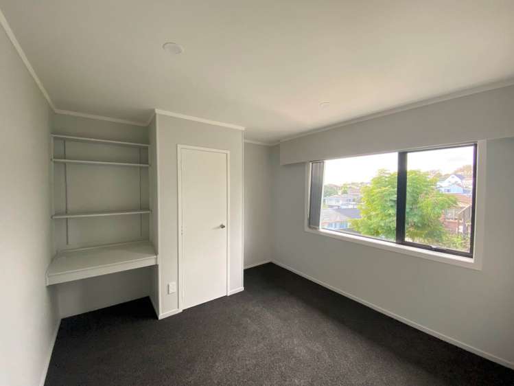 41 Charntay Avenue Clover Park_6