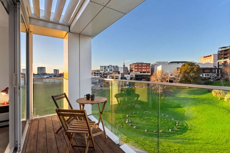 411/15 Rendall Place Eden Terrace_16