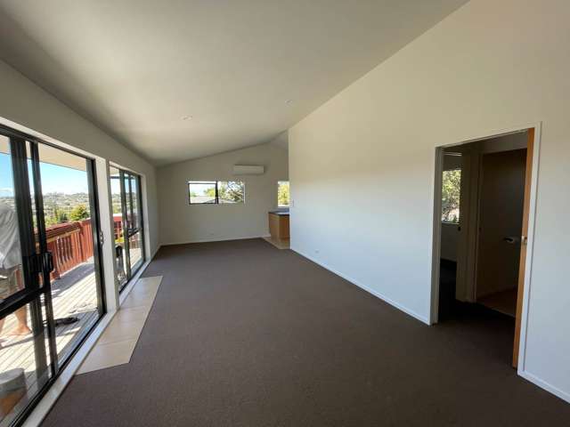 2/76 Target Road Totara Vale_2