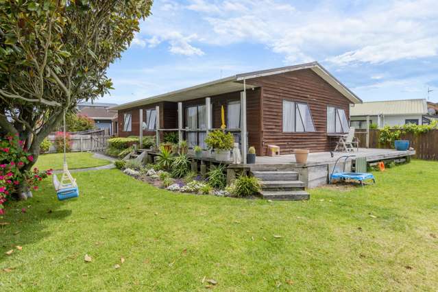 105 Queens Road Waikanae Beach_2