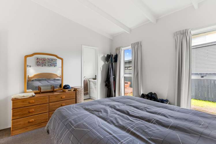 7 First View Avenue Beachlands_18