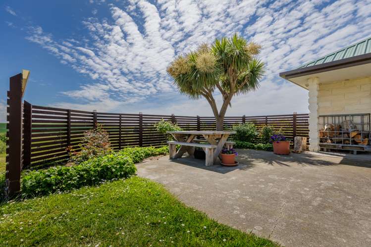 277 Hook School Road Makikihi_16