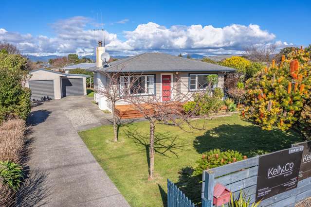 SUNSHINY DAYS - LOVELY DOWNSIZE OR FIRST HOME!