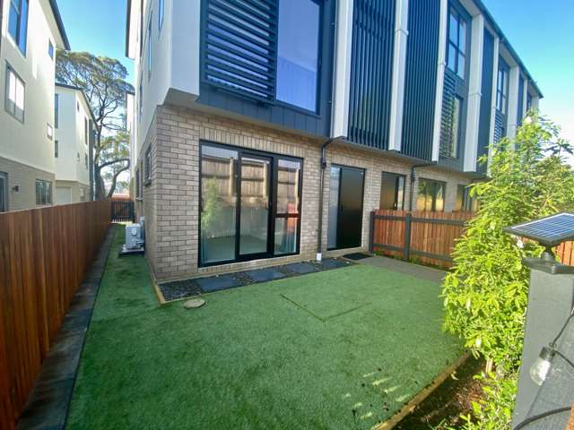 4/2 The Boulevard Sunnyhills_3