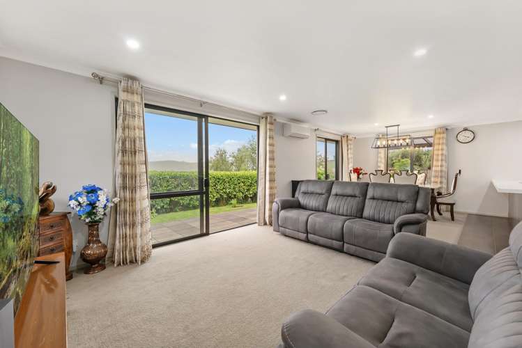 8 Ballintoy Park Drive Welcome Bay_6