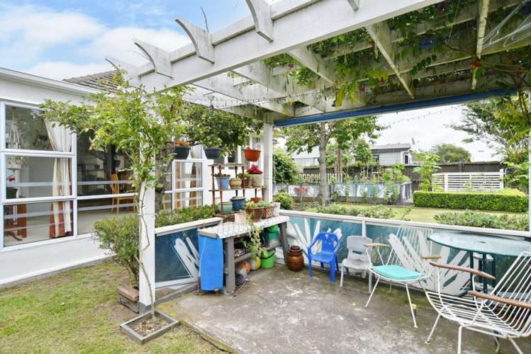 15 Robin Street Burwood_16