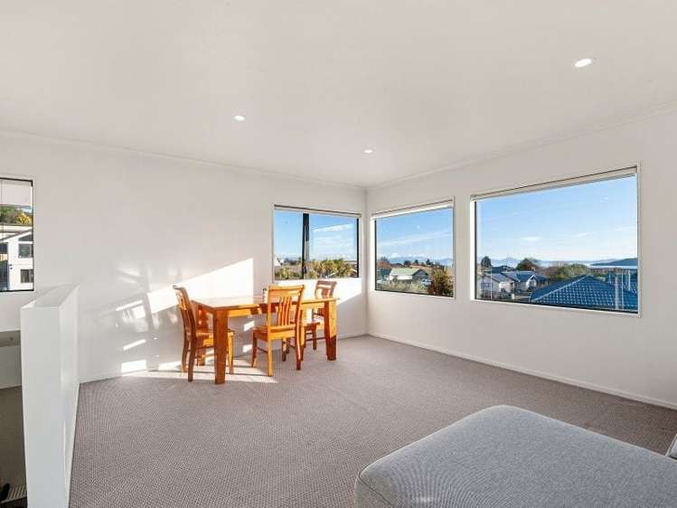 1 Botanical Heights Drive Waipahihi_9