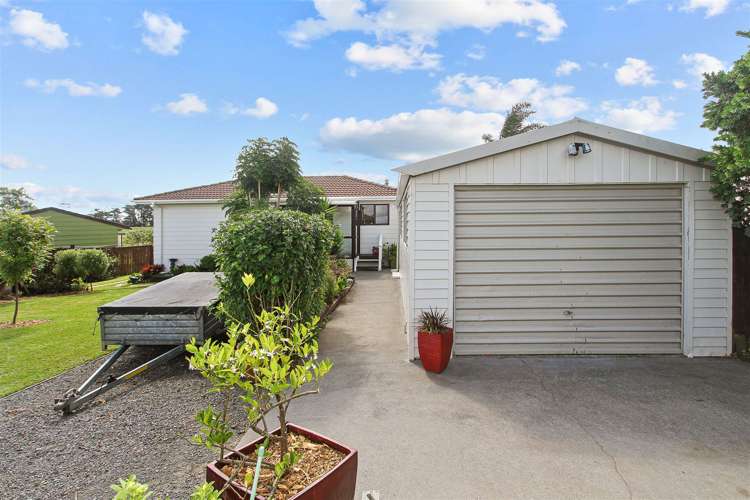 48 Wharf Road Clarks Beach_19