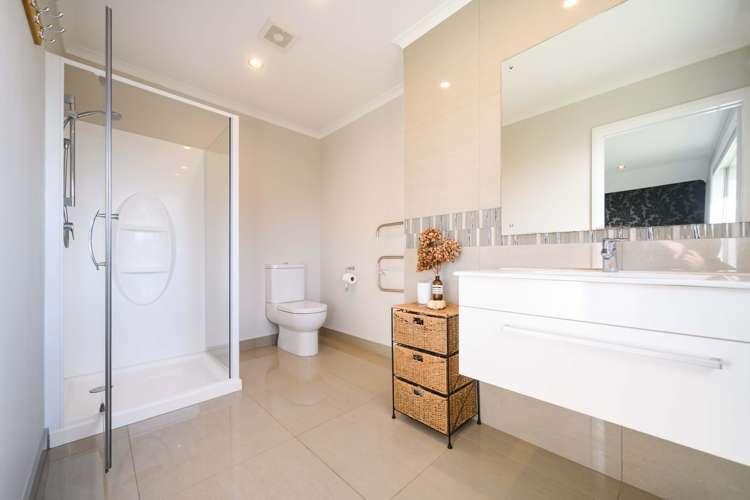 8 Silkwood Place Fitzherbert_8