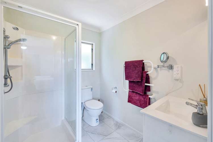 149m Glengarry Road Glen Eden_12