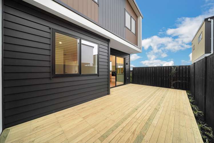 8 Gemstone Park Road Rosehill_17