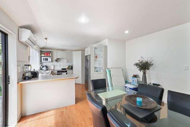 26a Woodstock Road Forrest Hill_2