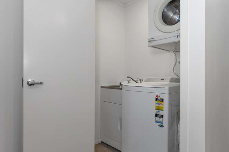 294 Lakes Boulevard Pyes Pa_18