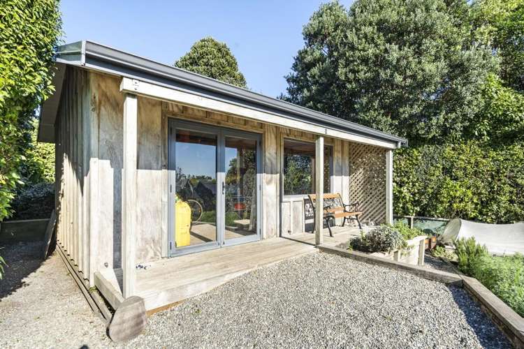 74 Koru Road Omata_19