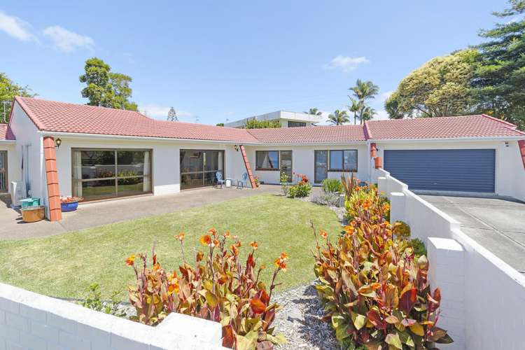 20 Wairata Place Te Atatu South_1