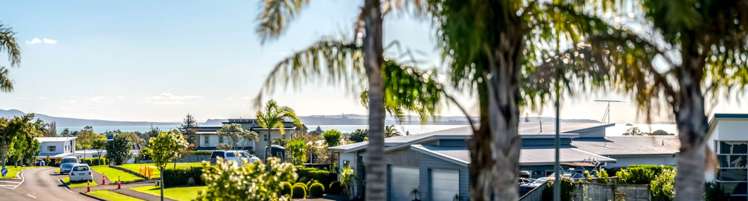 8 Intrepid Crescent Beachlands_49