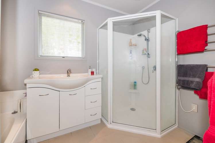 106 John Downs Drive Browns Bay_15