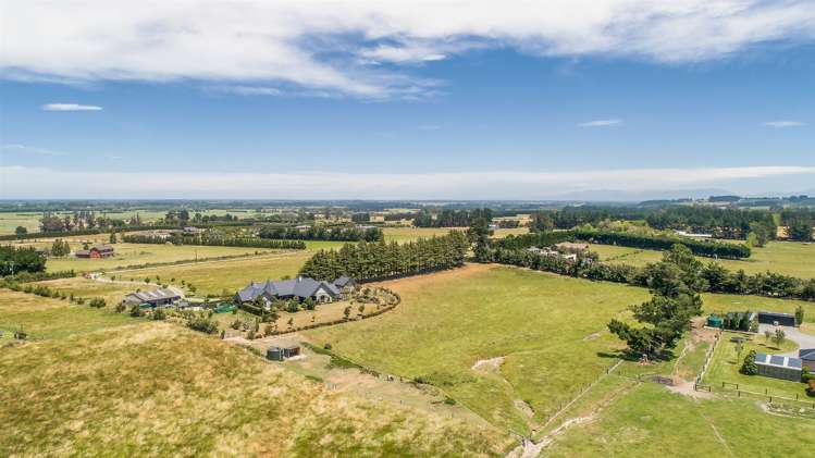 86 Davis Road Cust_21