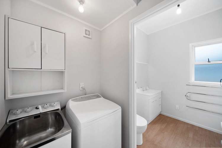 59 Brandon Road Glen Eden_9