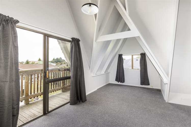 13 Snowden Crescent Islington_10