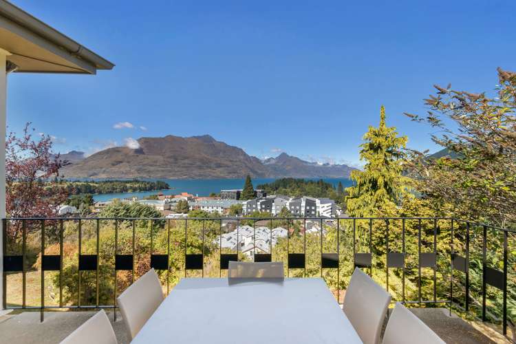 7 Salmond Place Queenstown_6