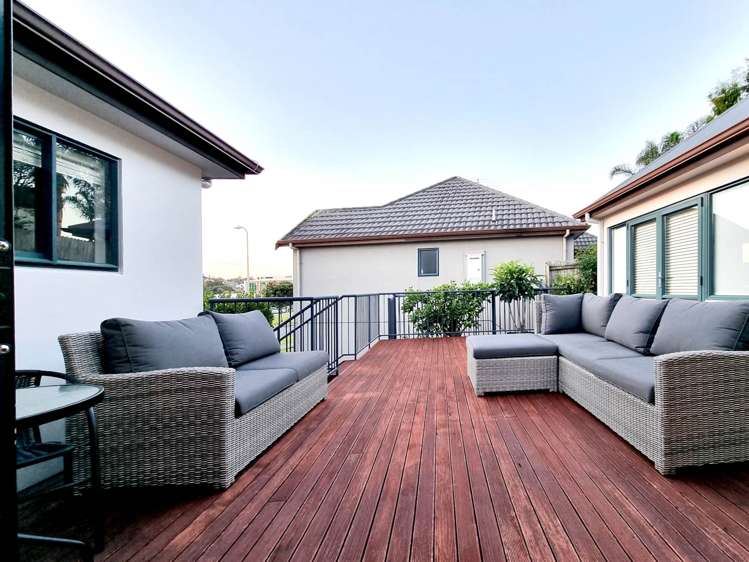 88 Fields Parade Oteha_10