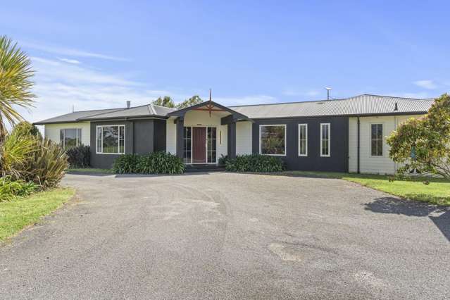 Luxe Kitchen, Epic Views, Dream Lifestyle