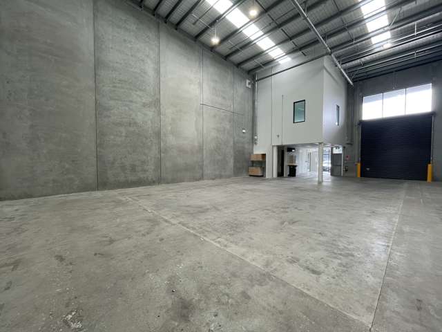 2/20 Highgate Parkway Silverdale_3