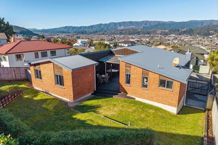 16 Birkinshaw Grove Riverstone Terraces_25